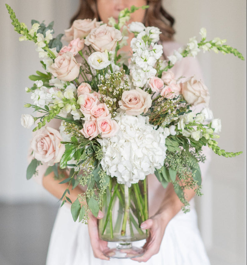 Expert London Ontario Florist Holding Same Day Delivery Flowers